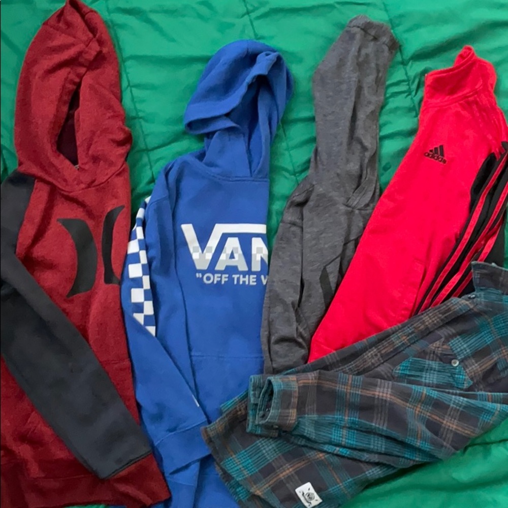 Sweatshirt
